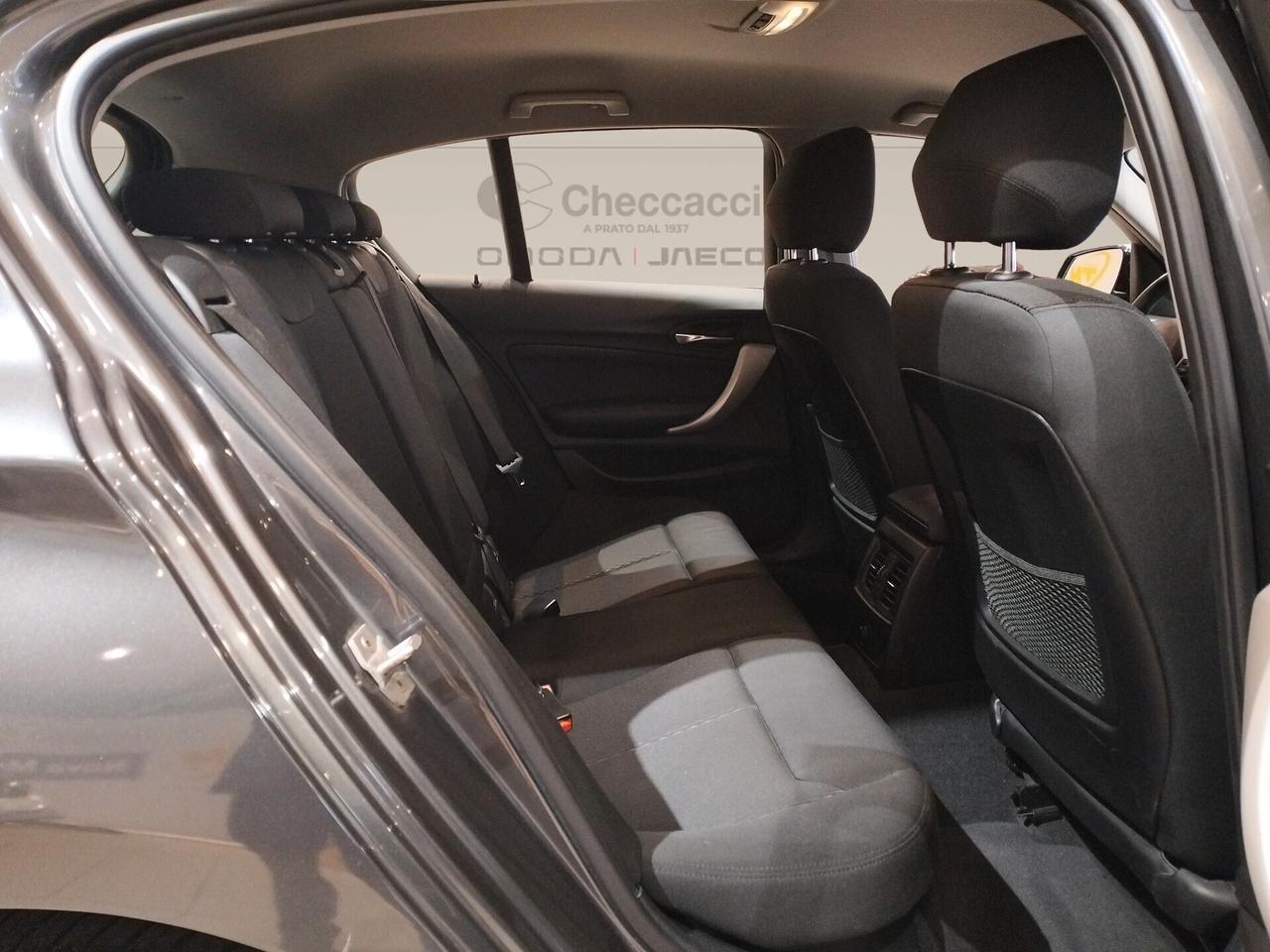 BMW 118 d Sport 5p auto