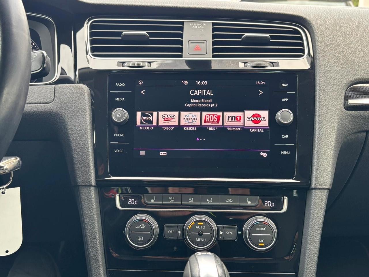 Volkswagen Golf 2.0 DSG 5p. R-Line