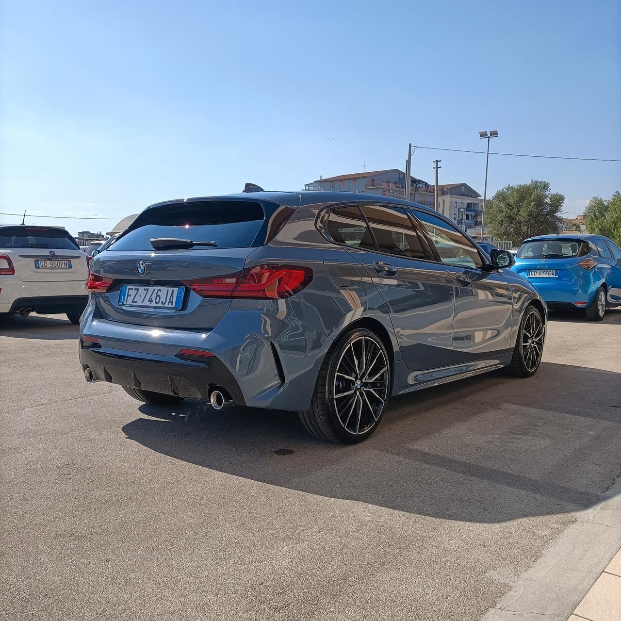 Bmw 118 118d 5p. Msport