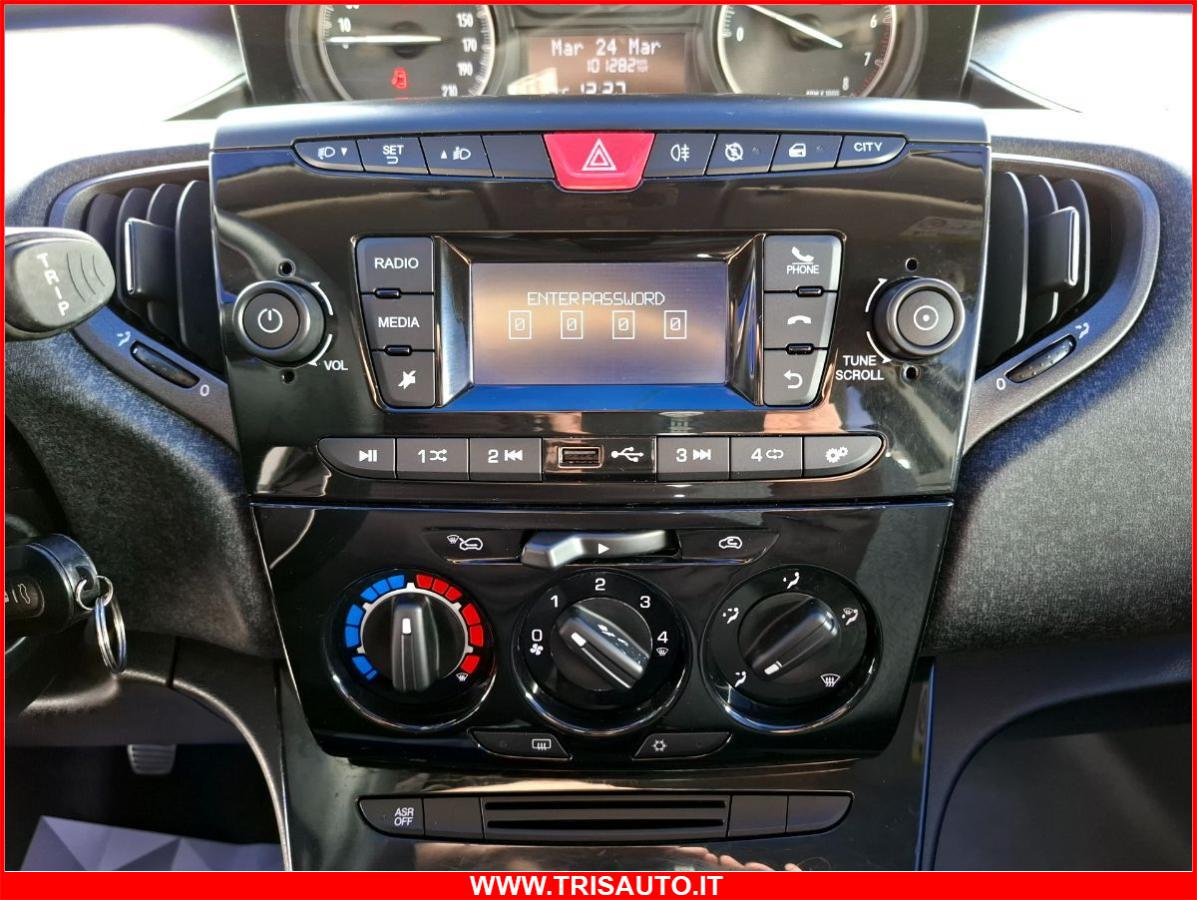 LANCIA Ypsilon 1.0 Hybrid Silver NEOPATENTATI