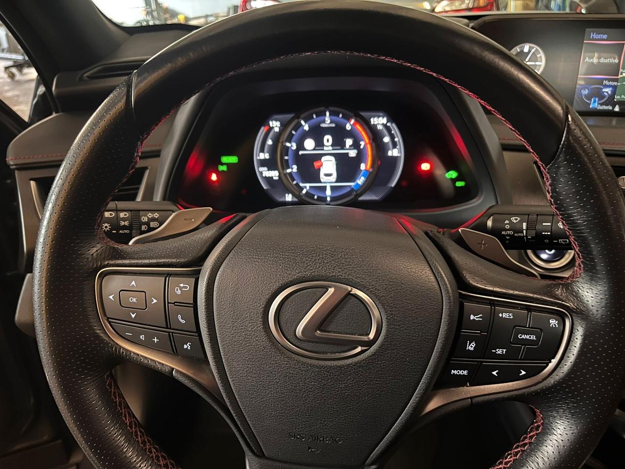 Lexus UX 250h F SPORT