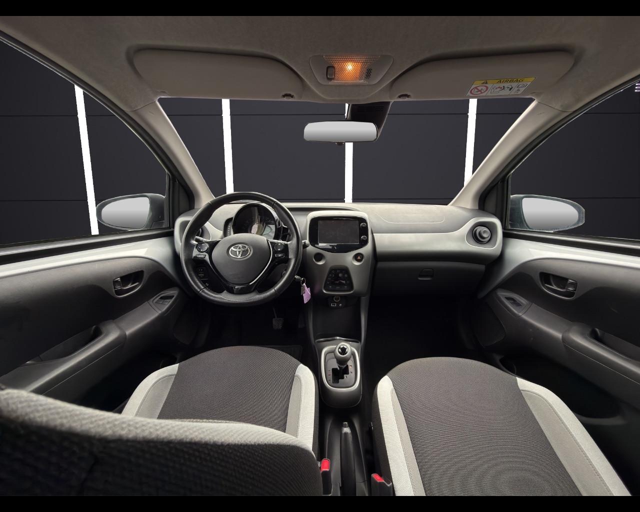 TOYOTA Aygo 1.0 VVT-i 69 CV 5 porte x-play MMT