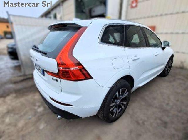 VOLVO XC60 XC60 II 2018 2.0 b4 Momentum Pro awd auto -GE944CR