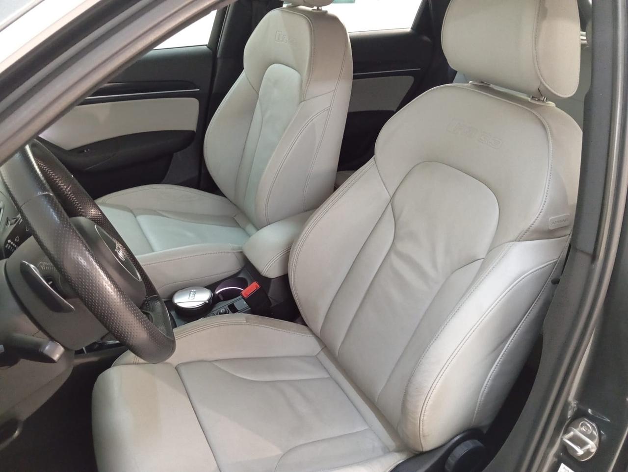 Audi Q3 RS 2.5 TFSI quattro S tronic