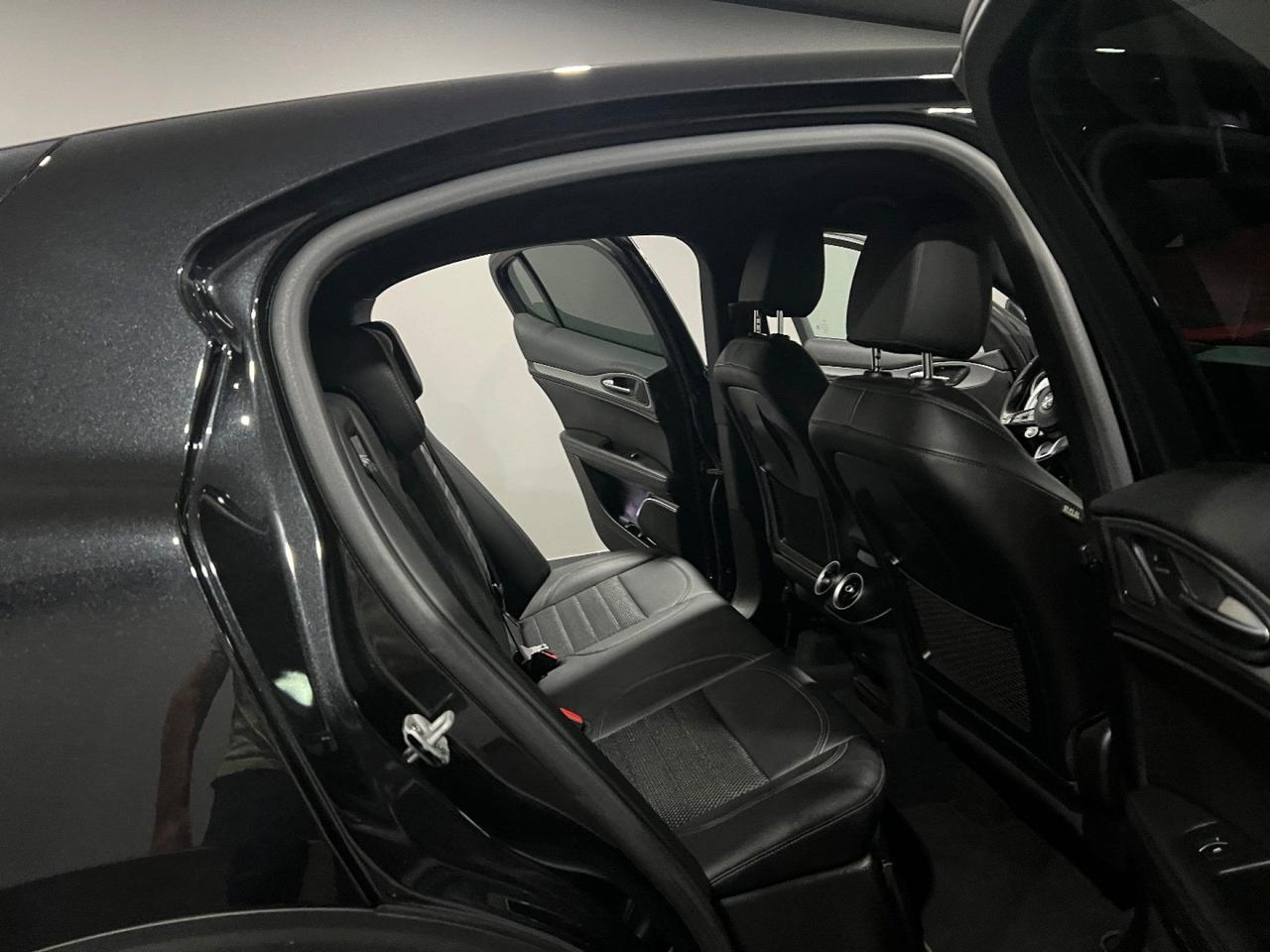 Alfa Romeo Stelvio 2.2 Turbodiesel 190 CV AT8 Q4 Sprint TOTAL BLACK