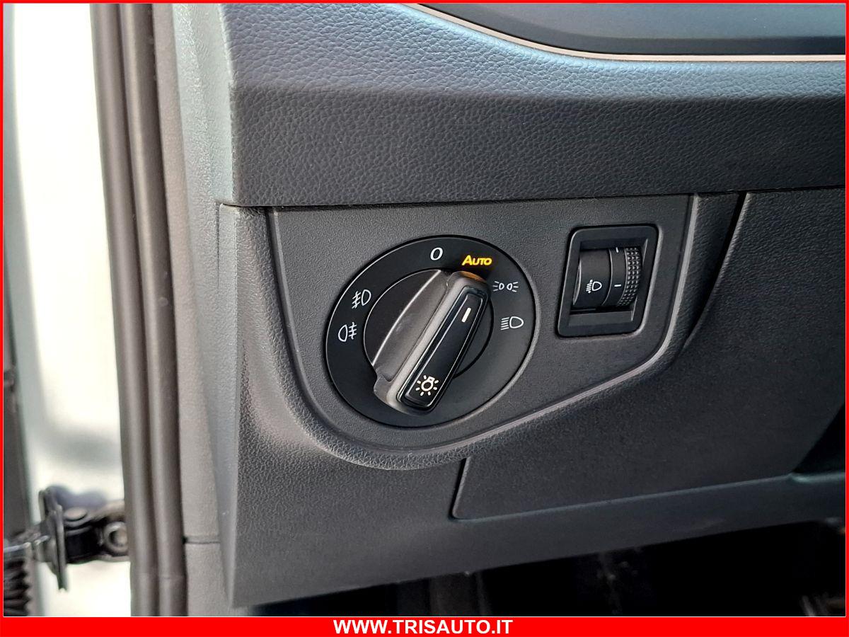 VOLKSWAGEN Taigo 1.0 TSI R-line NEOPATENTATI (TETTO APRIBILE)