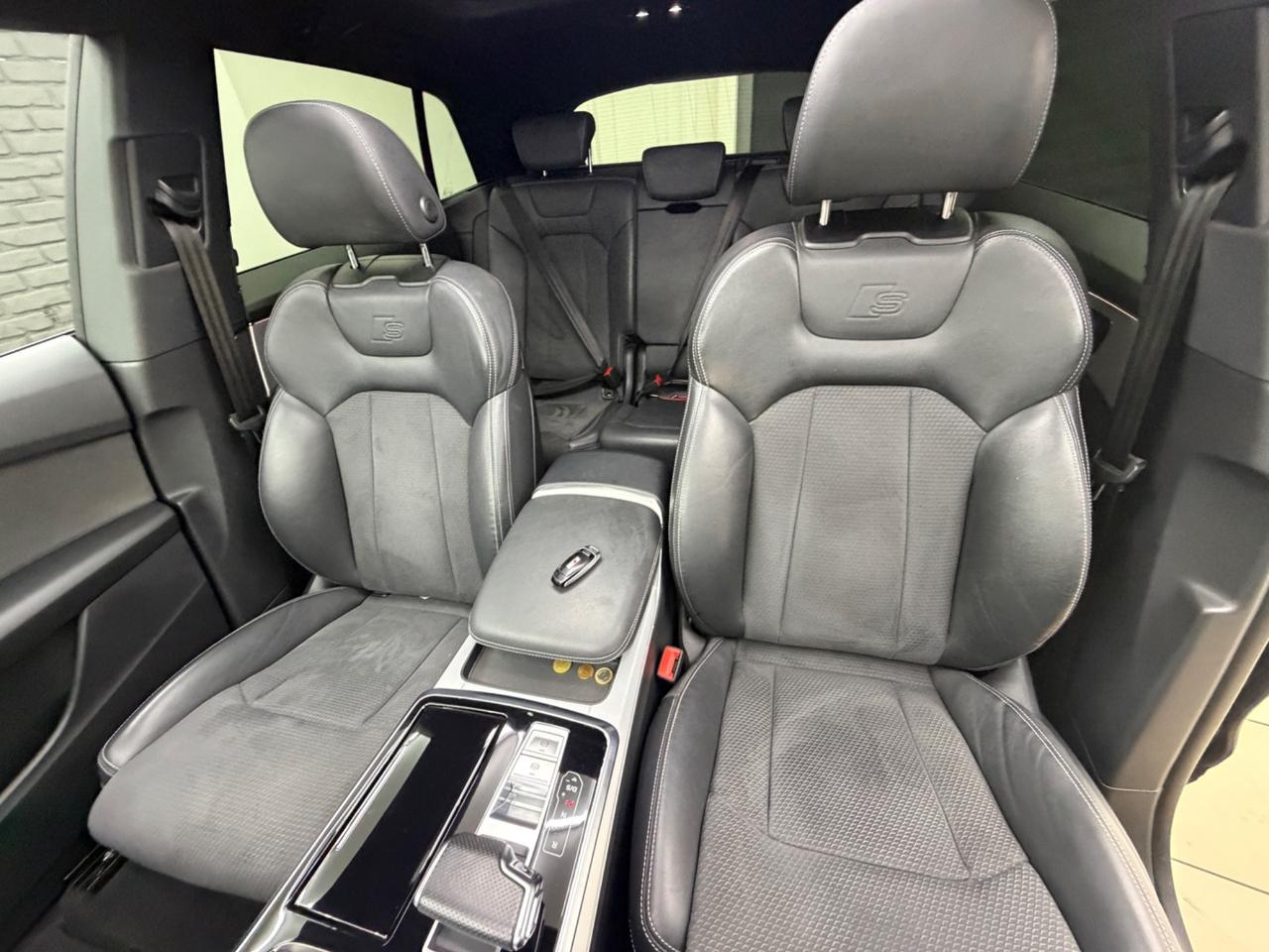Audi SQ8 TFSI IPER FULL ITALIANA UFFICIALE