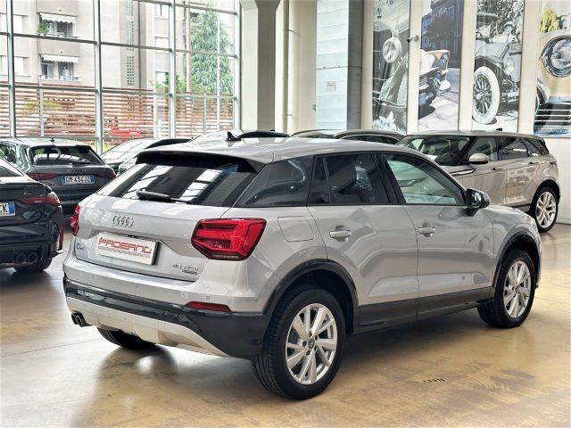 AUDI Q2 40 TFSI quattro S tronic Business Design