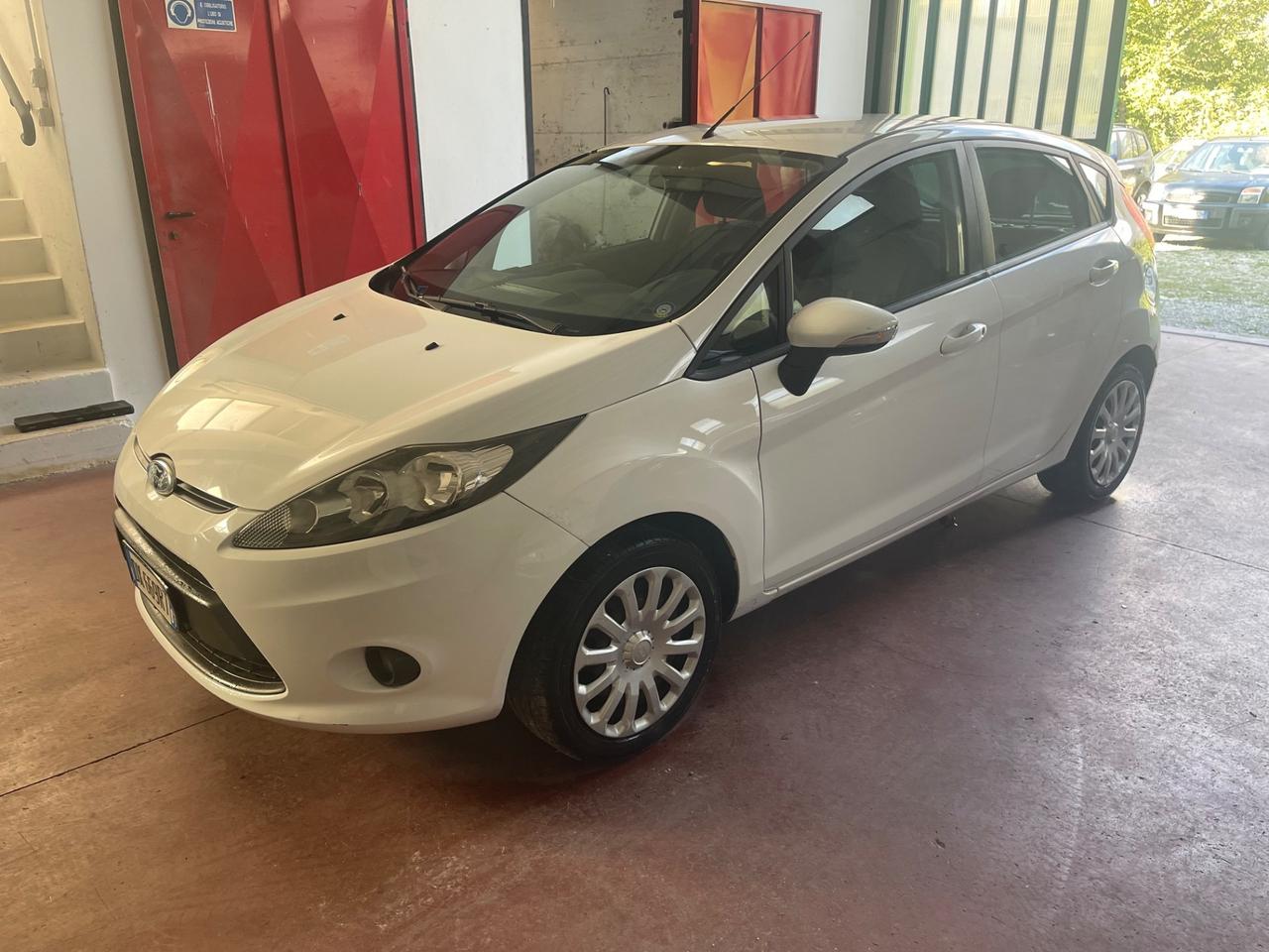 Ford Fiesta Fiesta+ 1.2 82CV 5 porte SI NEOPATENTATI