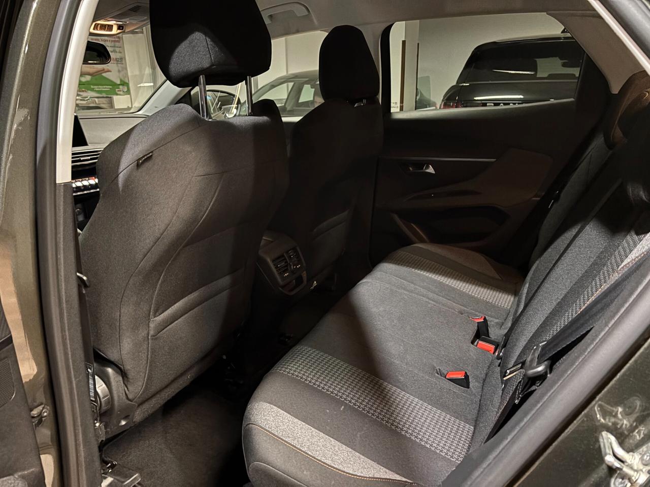 Peugeot 3008 1.2 puretech t Allure s*NEOPATENTATI*EURO6