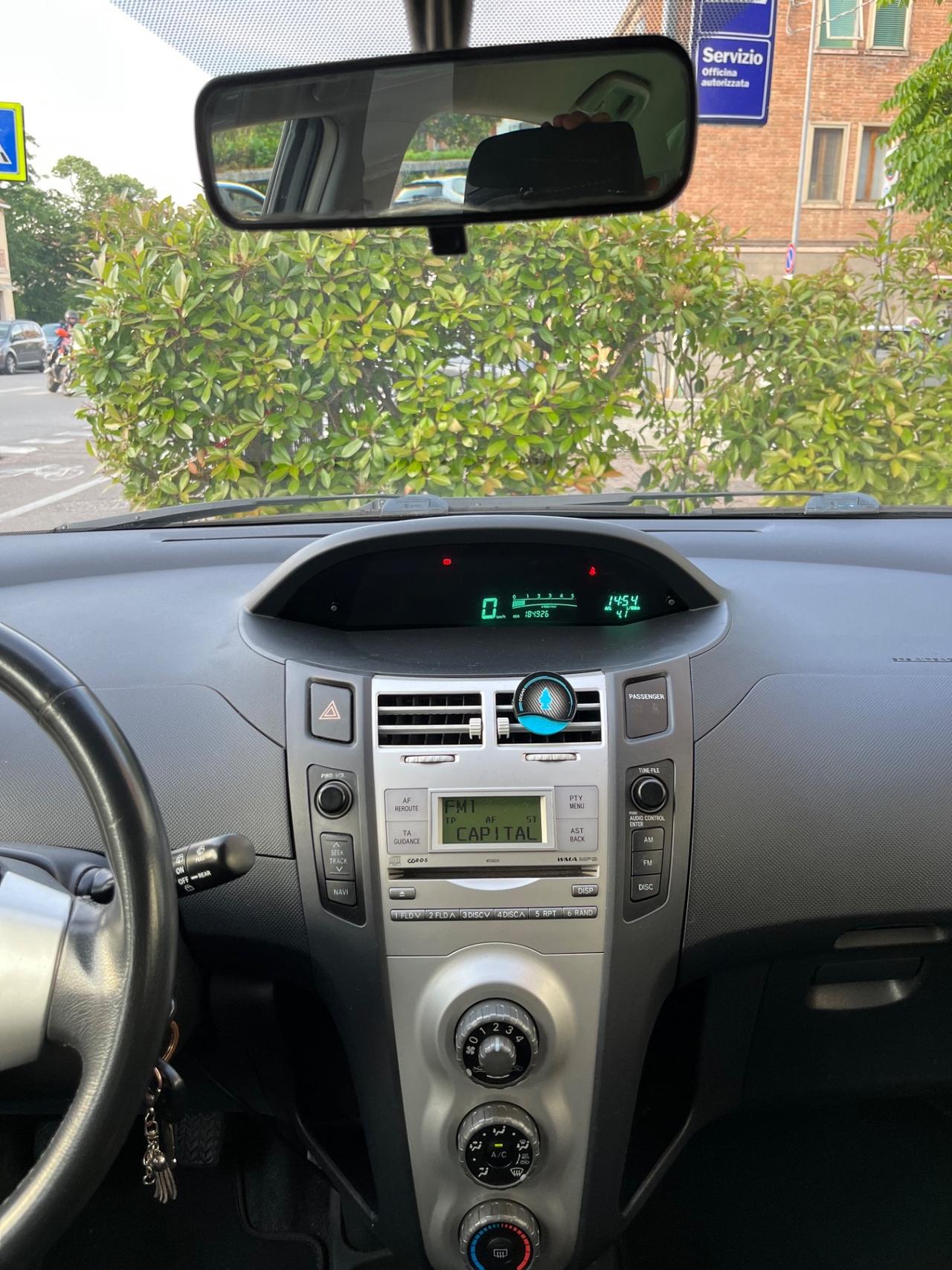 Toyota Yaris 1.4 D-4D 5 porte Sol
