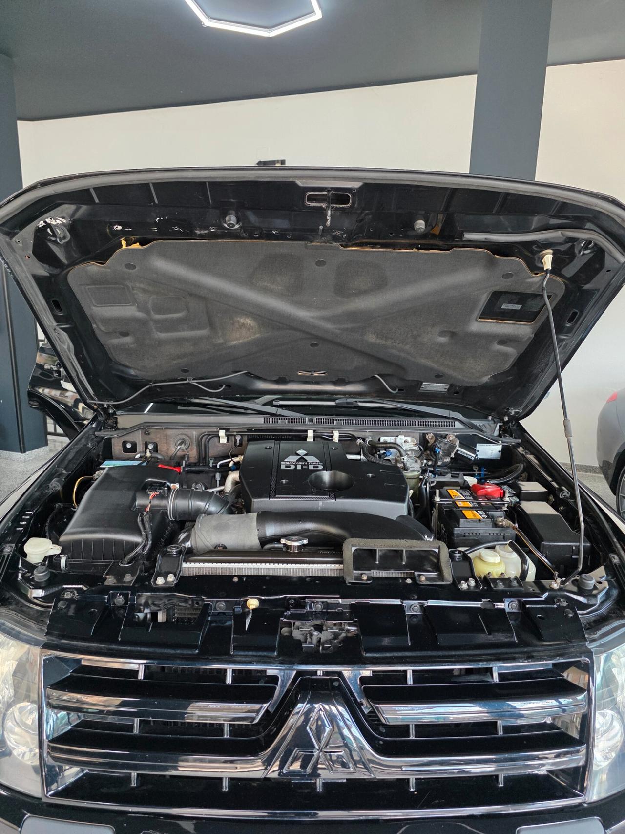 Mitsubishi Pajero 3.2 DI-D 16V aut. 5p. Instyle DPF