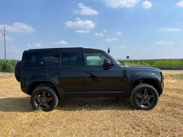 LAND ROVER Defender 110 3.0D I6 200CV AWD AUTO S TOTAL BLACK
