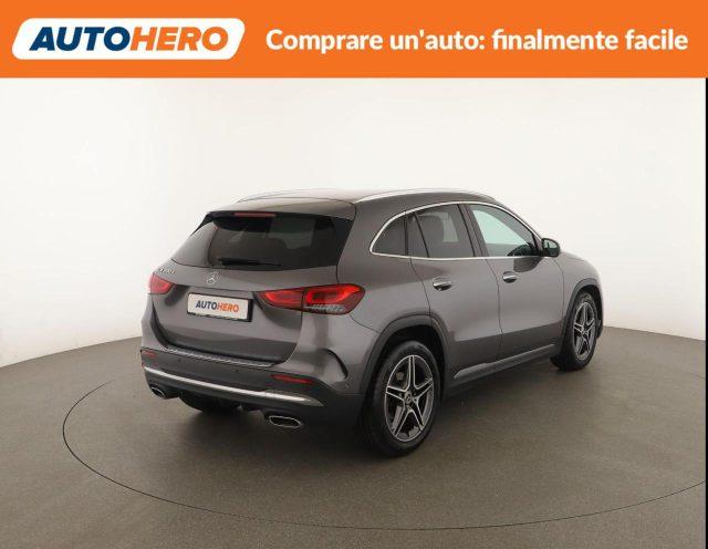 MERCEDES-BENZ GLA 200 d Automatic Premium