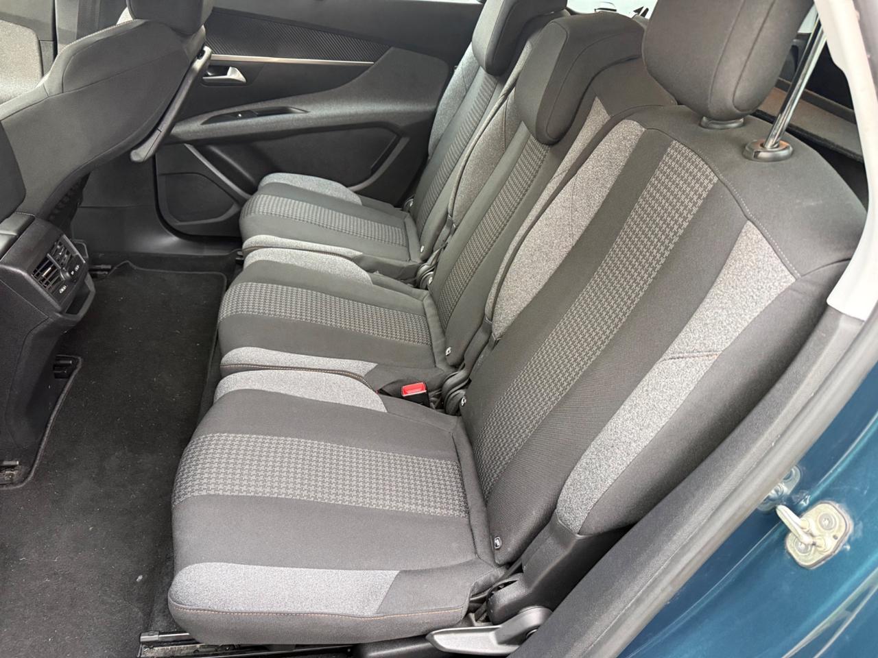 Peugeot 5008 BlueHDi 130 S&S Business