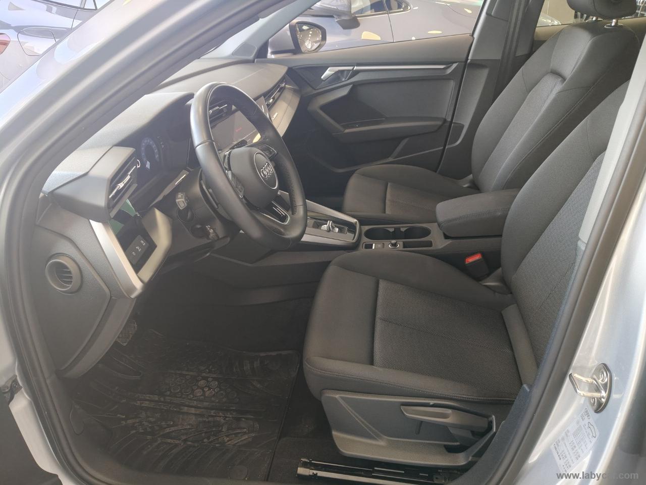 AUDI A3 Sedan 30 TDI S tronic Business