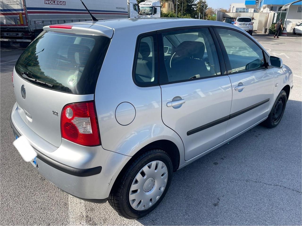 VOLKSWAGEN POLO 1.2 BENZINA NEOPATENTATI 185.000 KM 2003.