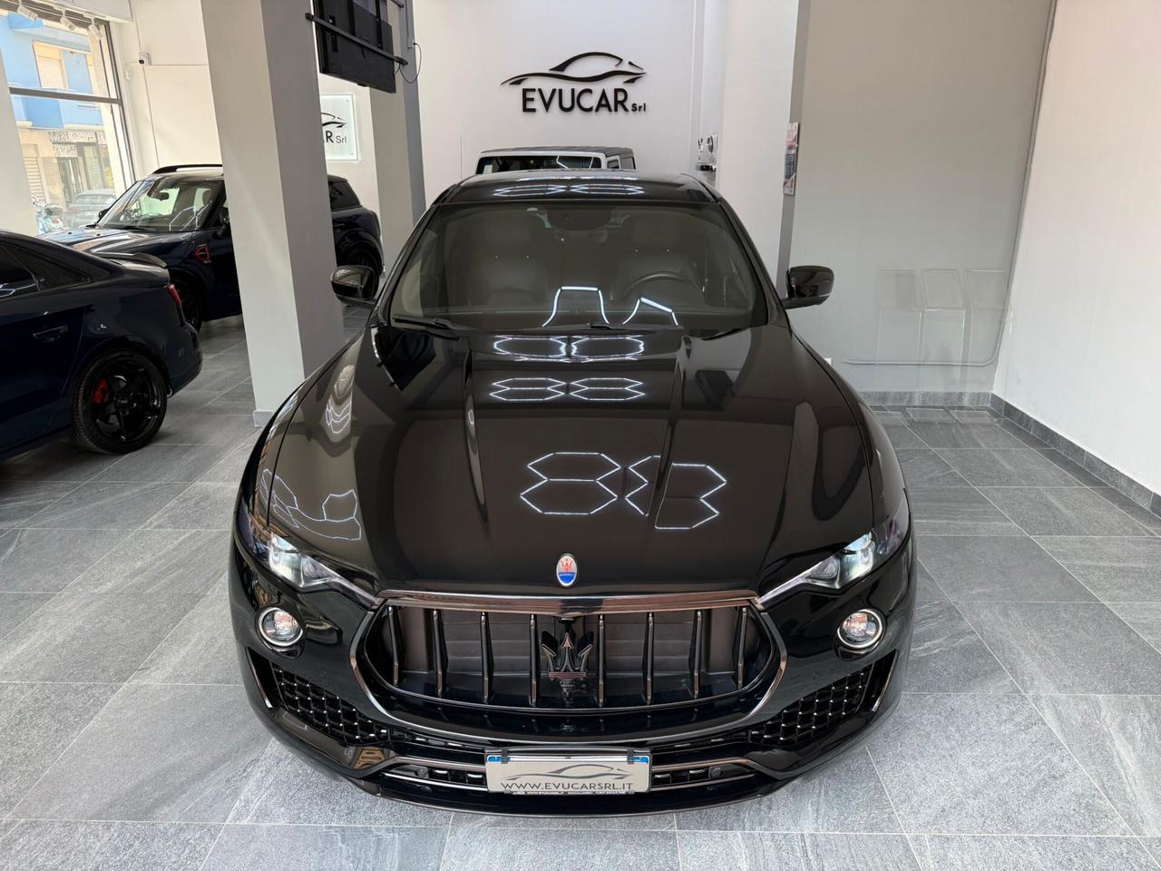 Maserati Levante V6 Diesel AWD 250cv Nerissimo Edition