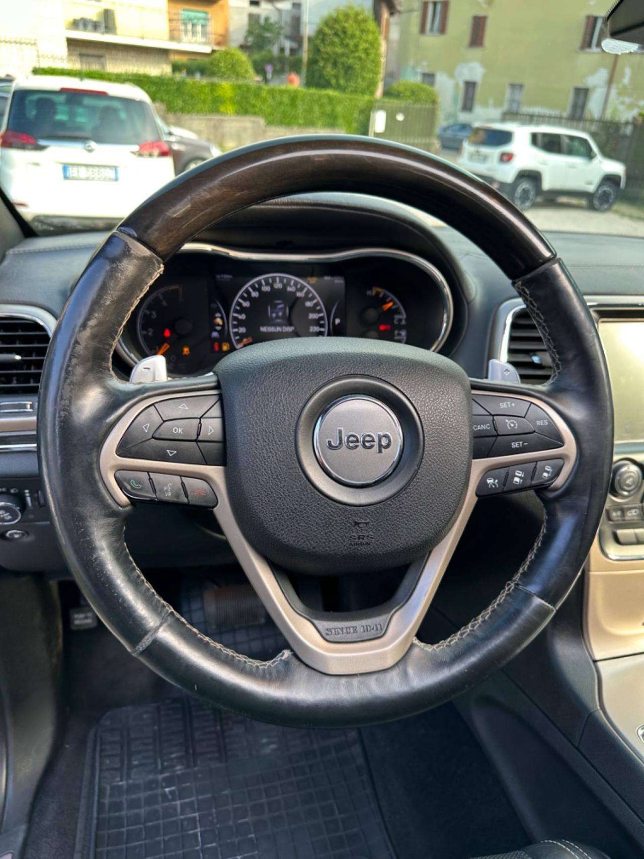 Jeep GRAND CHEROKEE 3.0 V6 CRD 250 CV MTJ OVERLAND
