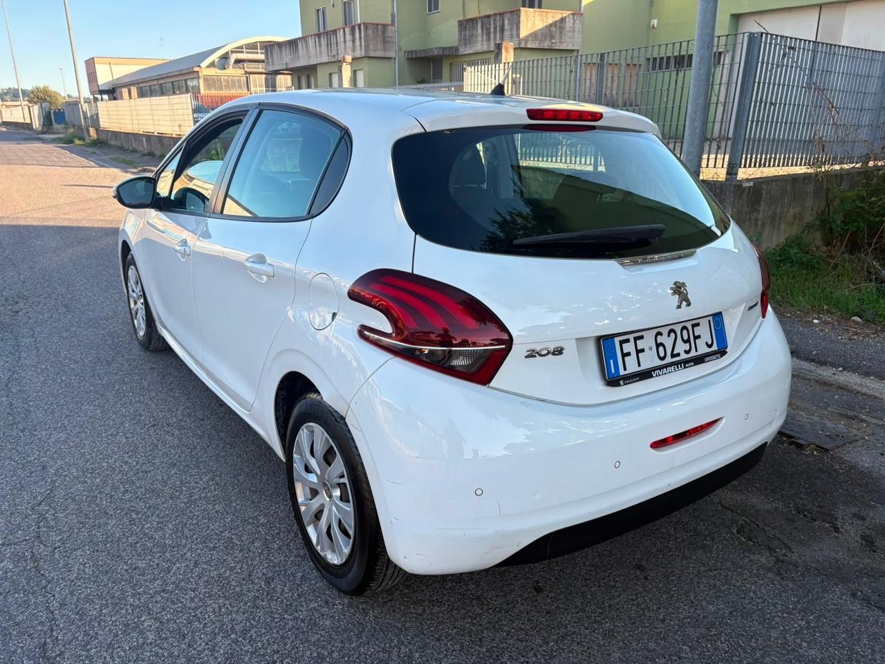 Peugeot 208 PureTech 82 5 porte Active 2017 167.000 KM