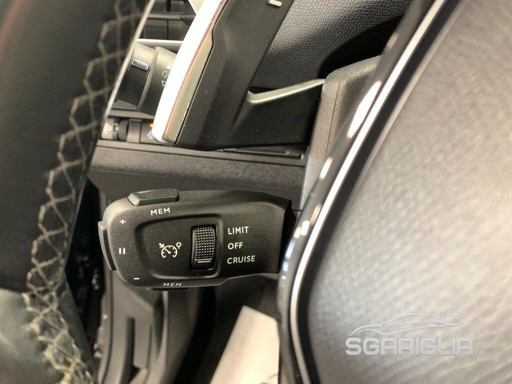 Peugeot 3008 EAT8 Allure Pack Automatico 1.5 BlueHDi