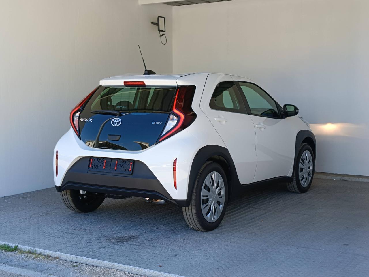 TOYOTA AYGO X HEV MC26
