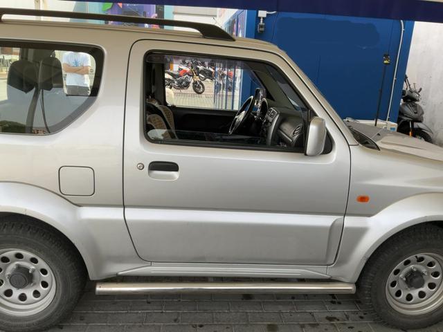 SUZUKI Jimny 1.3i 16V cat 4WD Club