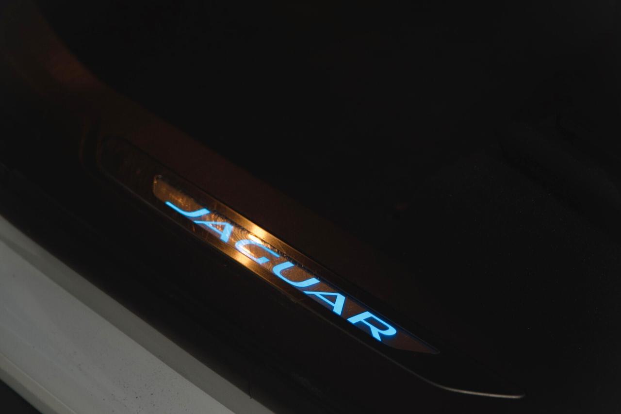 Jaguar F-Pace 2.0 250 CV AWD aut. R-Sport