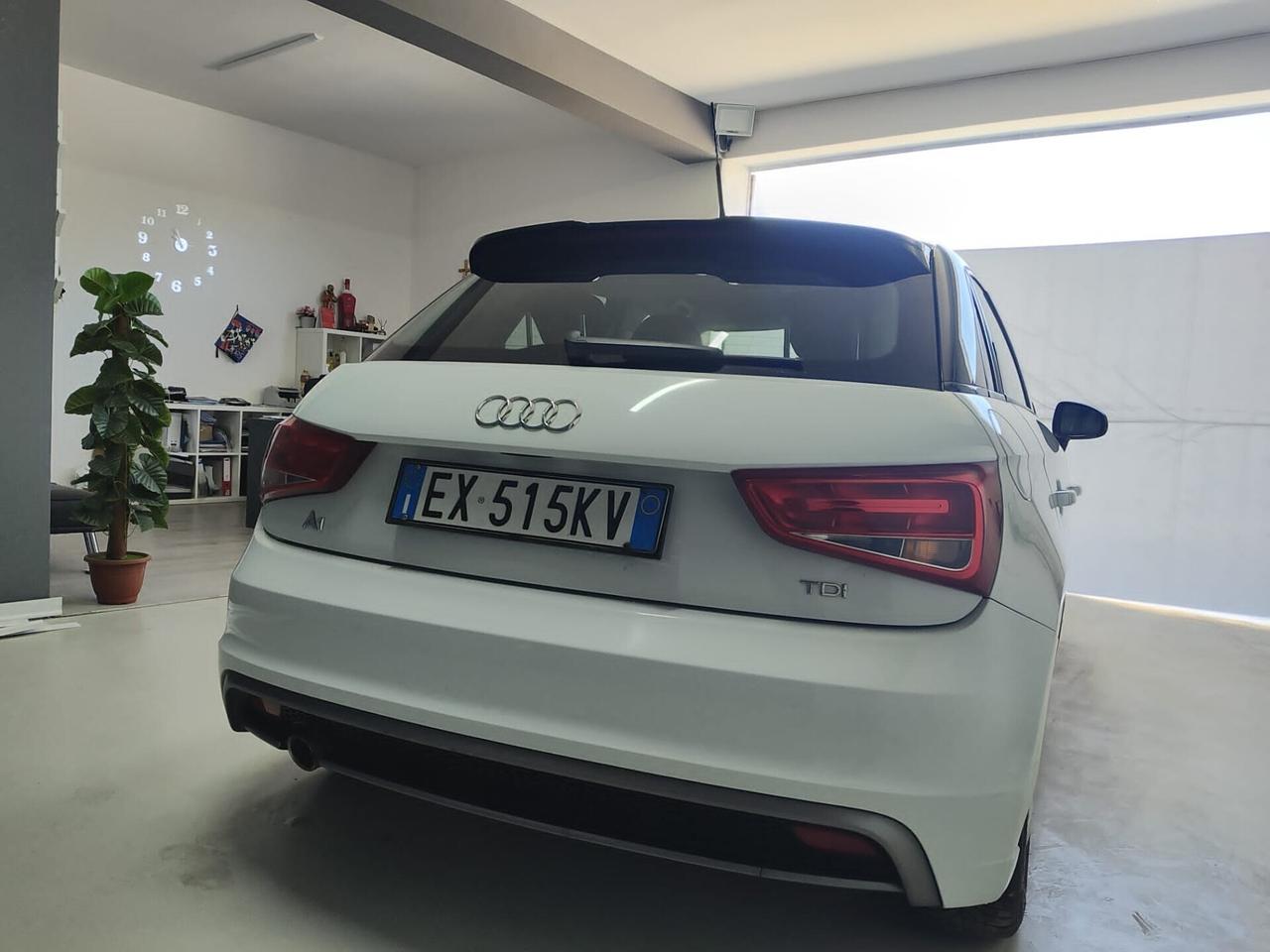 Audi A1 1.6 TDI S line edition