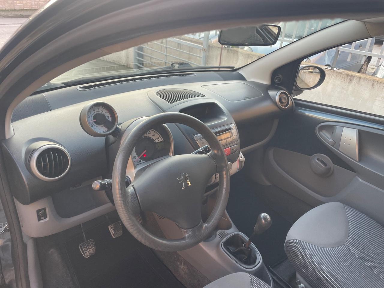 Peugeot 107 1.0 68CV 5p. Sweet Years