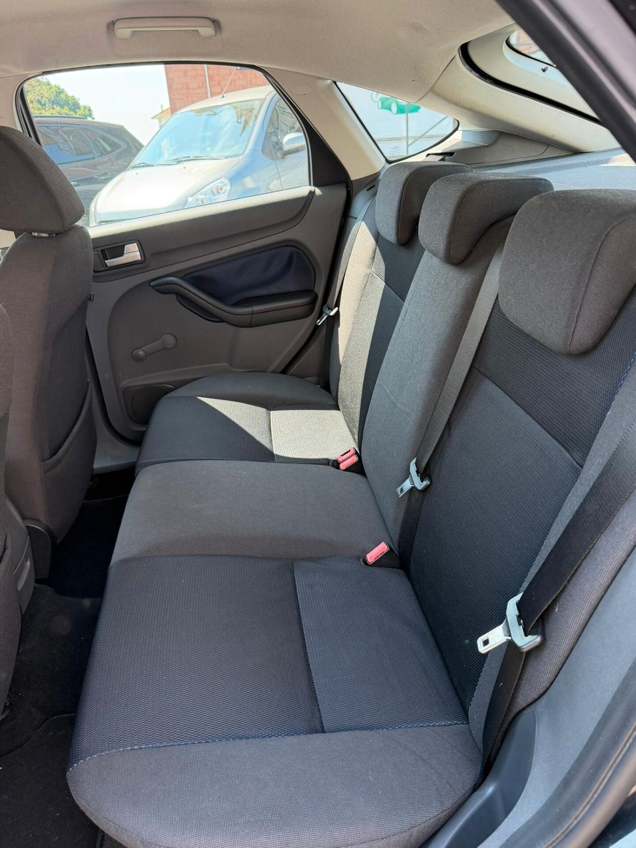 Ford Focus C-Max Focus+ 1.6 TDCi (90CV) Coupé
