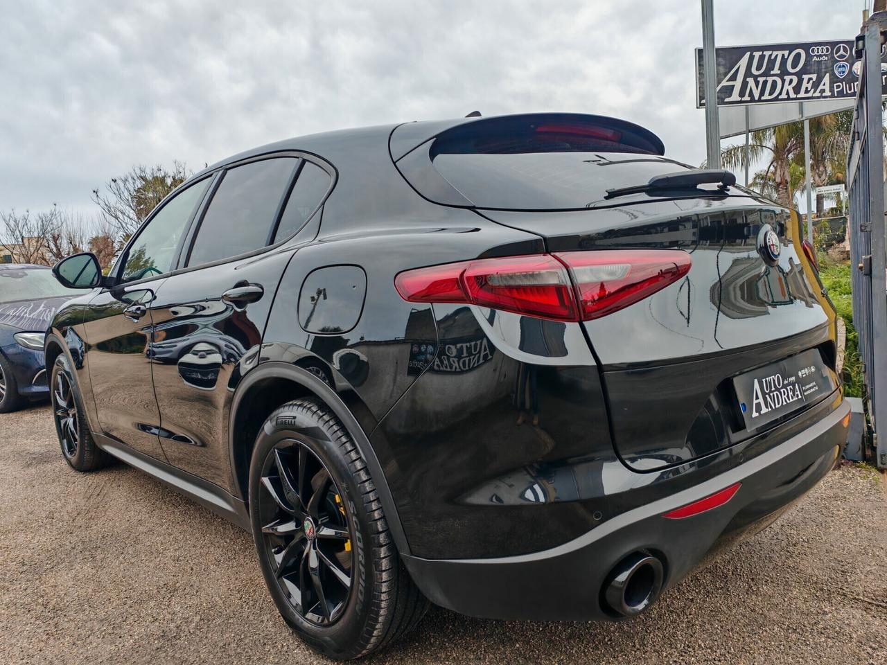 Alfa Romeo Stelvio 2.2 190cv Bleck Edition 2021