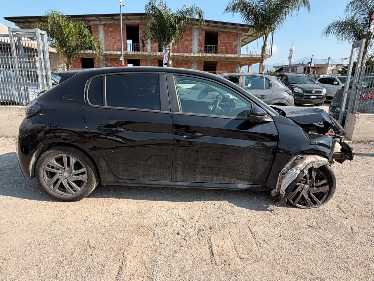 PEUGEOT 208 ANNO 2022 1.2 BENZINA 75 CV *SINISTRATA