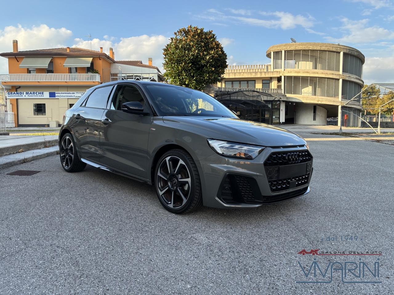 Audi A1 SPB 30 TFSI S tronic Line Identity Black