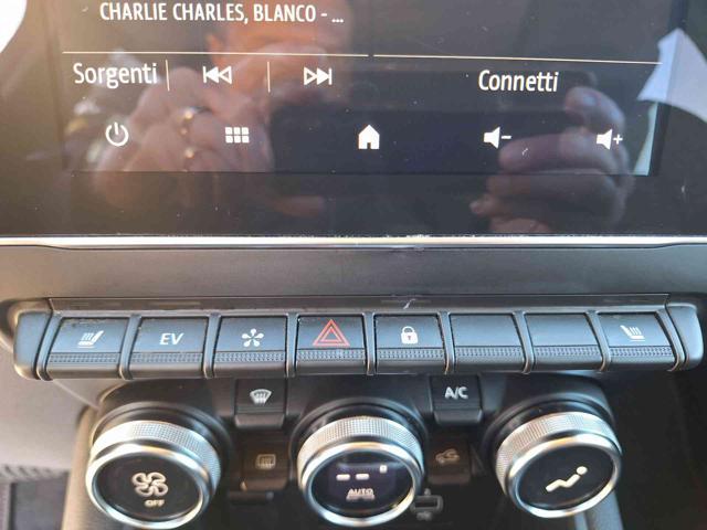 RENAULT Captur Plug-in Hybrid E-Tech 160 CV Initiale Paris