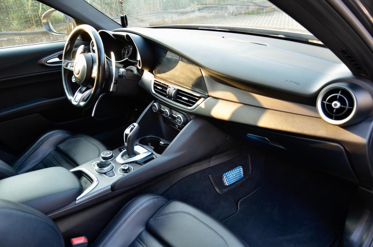 ALFA ROMEO GIULIA 2.2 T VELOCE Q4 AWD 210cv AUTO, ECCELLENTI CONDIZIONI, UFF ITALIANA, SERVICE DIMOSTRABILI, PERMUTE
