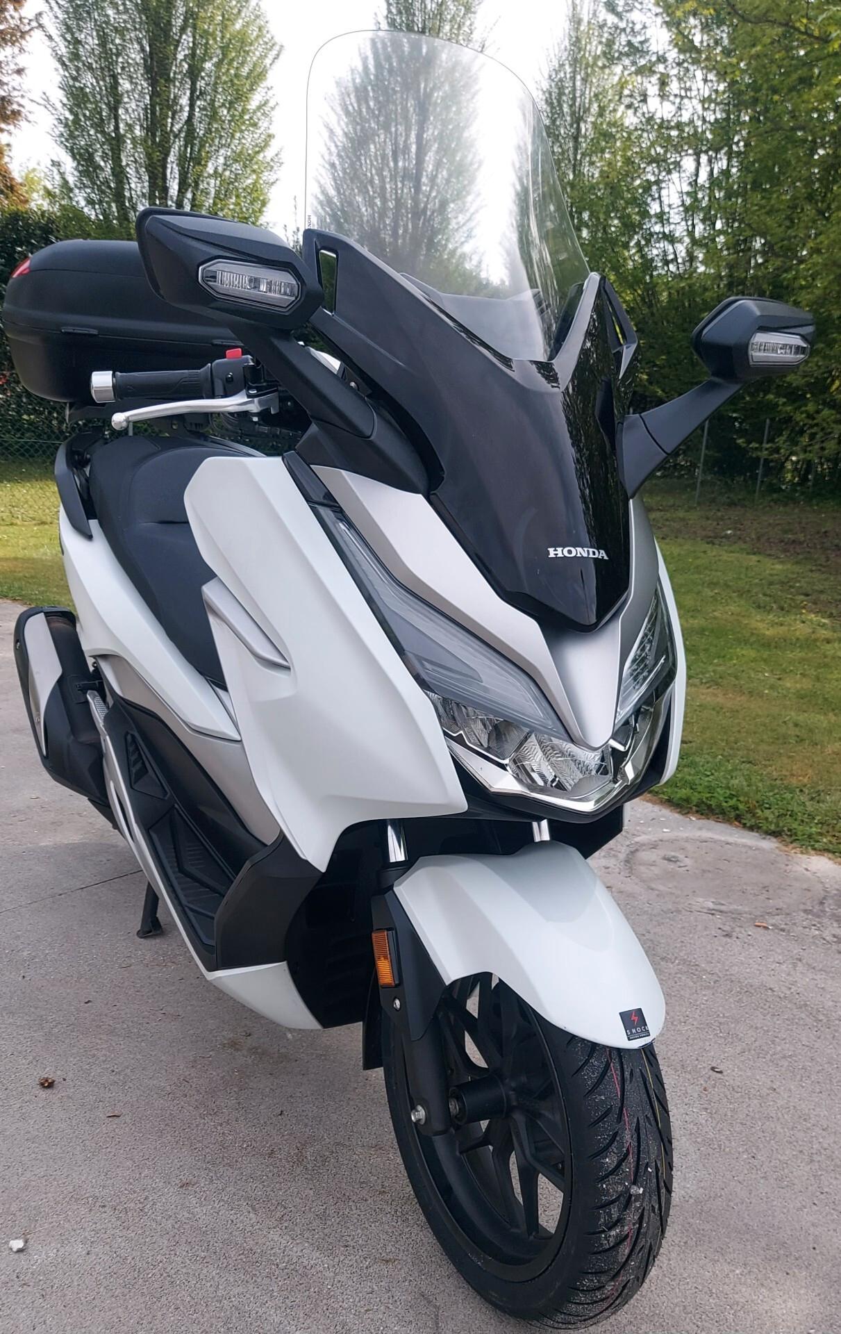 Honda Forza 300 - Gomme nuove - Graranzia