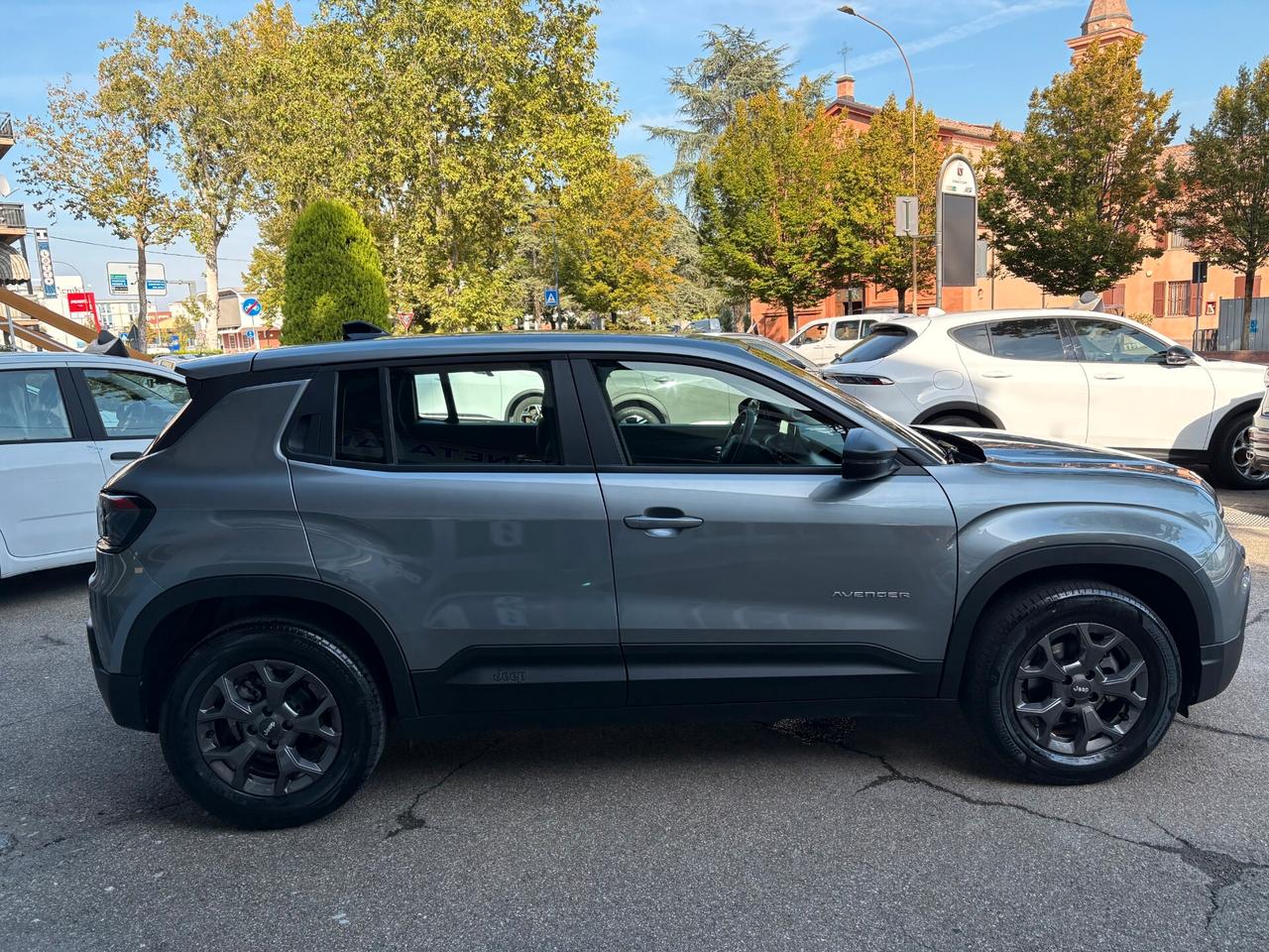 Jeep Avenger Longitude 1.2 bz 100cv - 10.500 Km