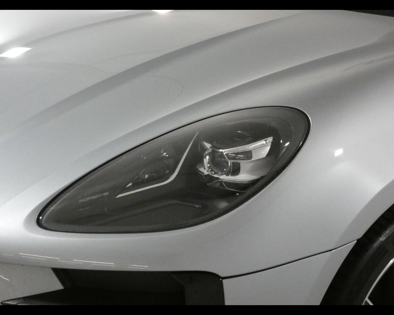 PORSCHE Macan - 2.0