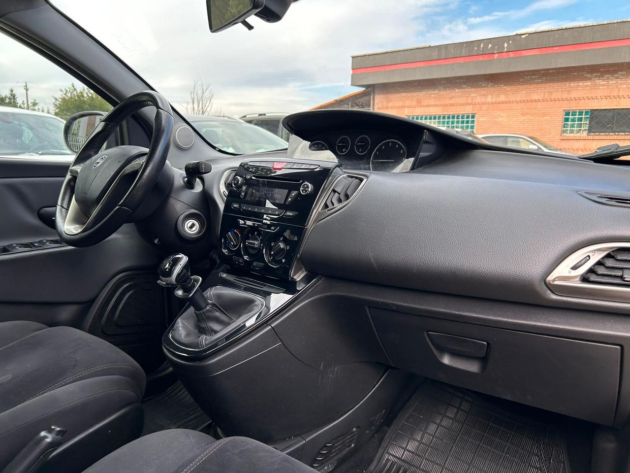 LANCIA Y 1.2GPL 60CV - NEOPATENTATI