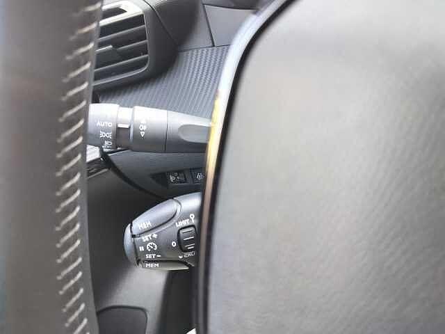 Peugeot 208 BlueHDi 100 Stop&Start Allure Pack