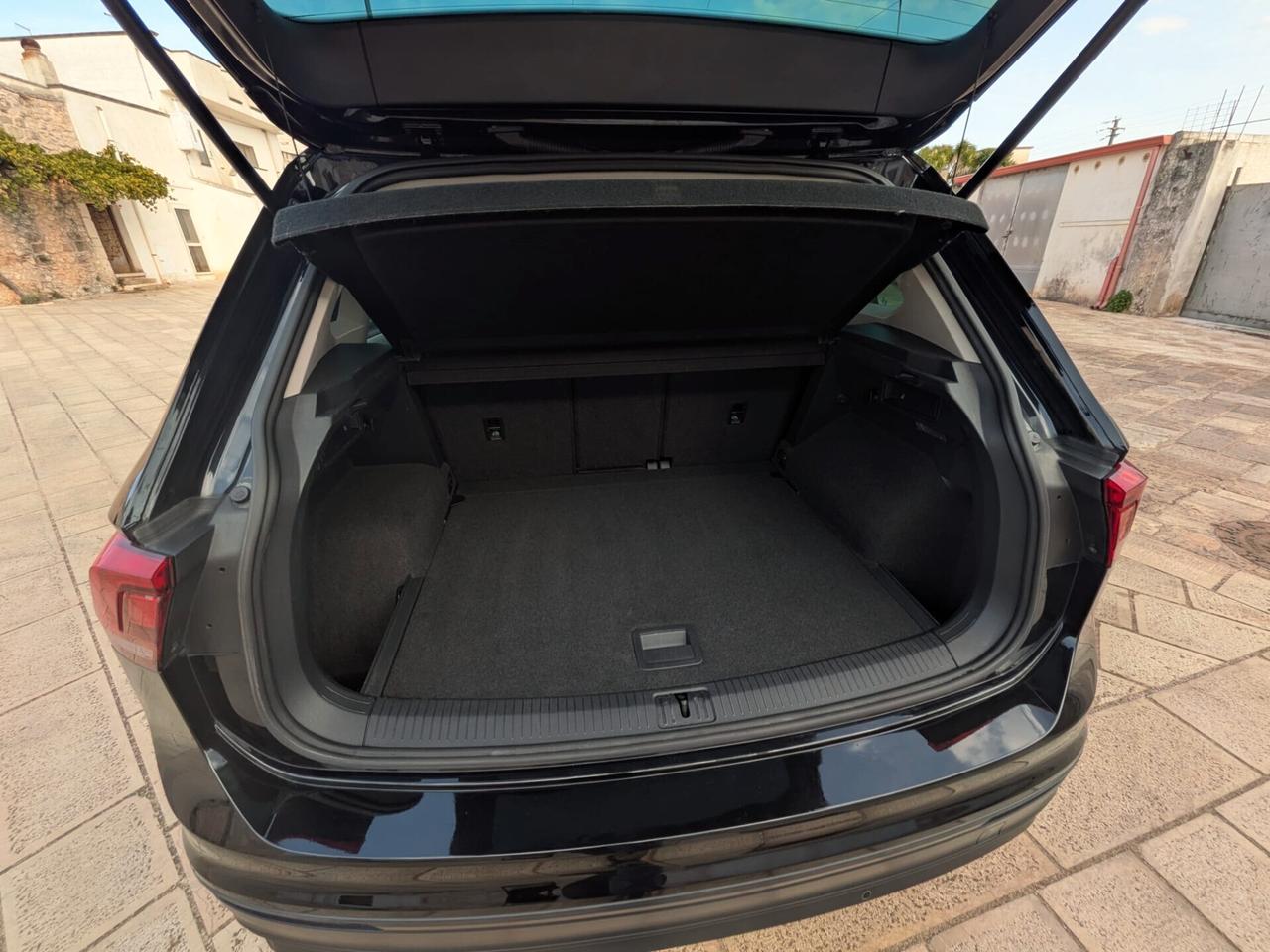 Volkswagen Tiguan 1.6 TDI SCR Business BlueMotion Technology