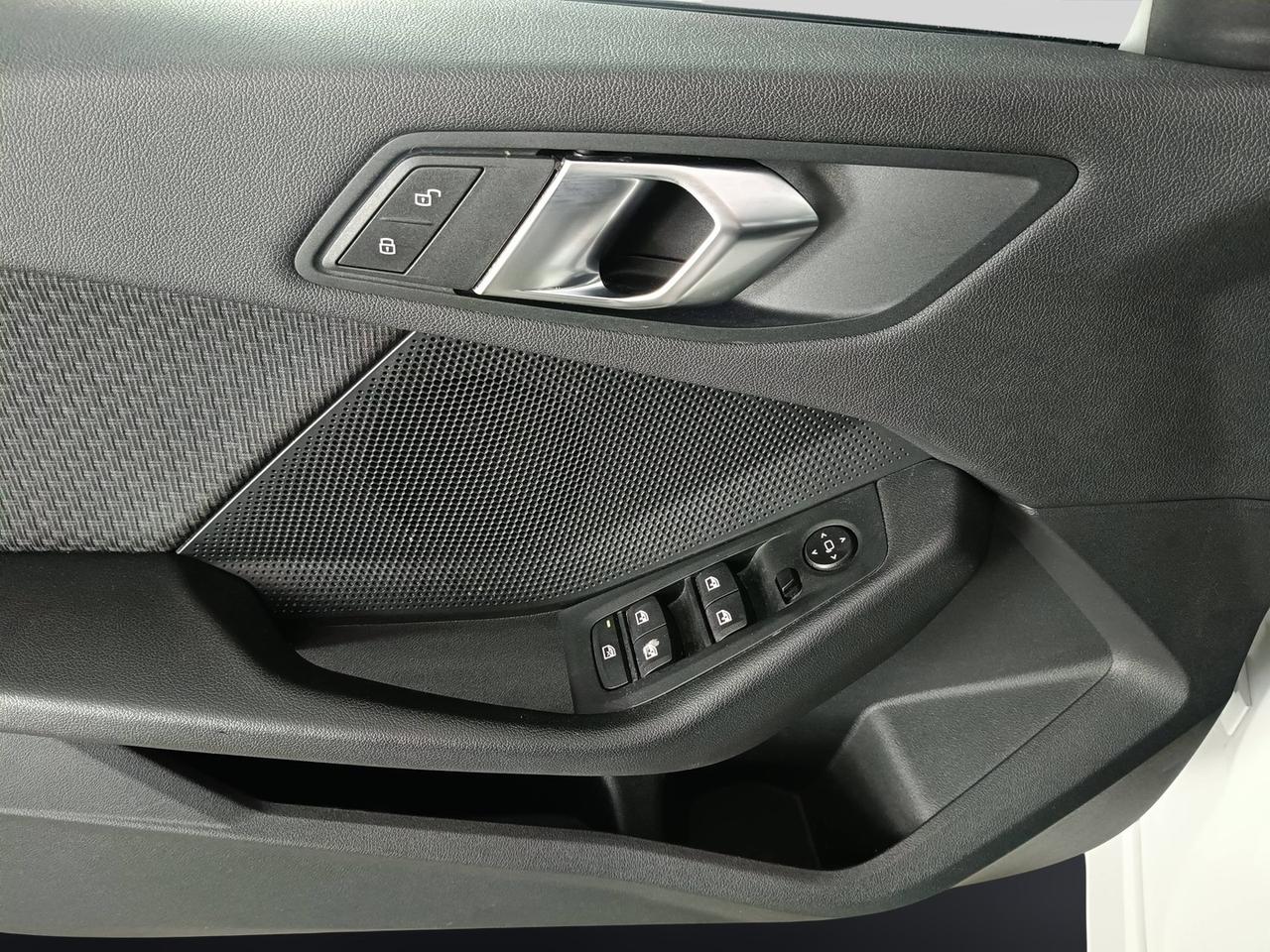 BMW Serie 1 5 PORTE - F40 - 118d 5 Porte
