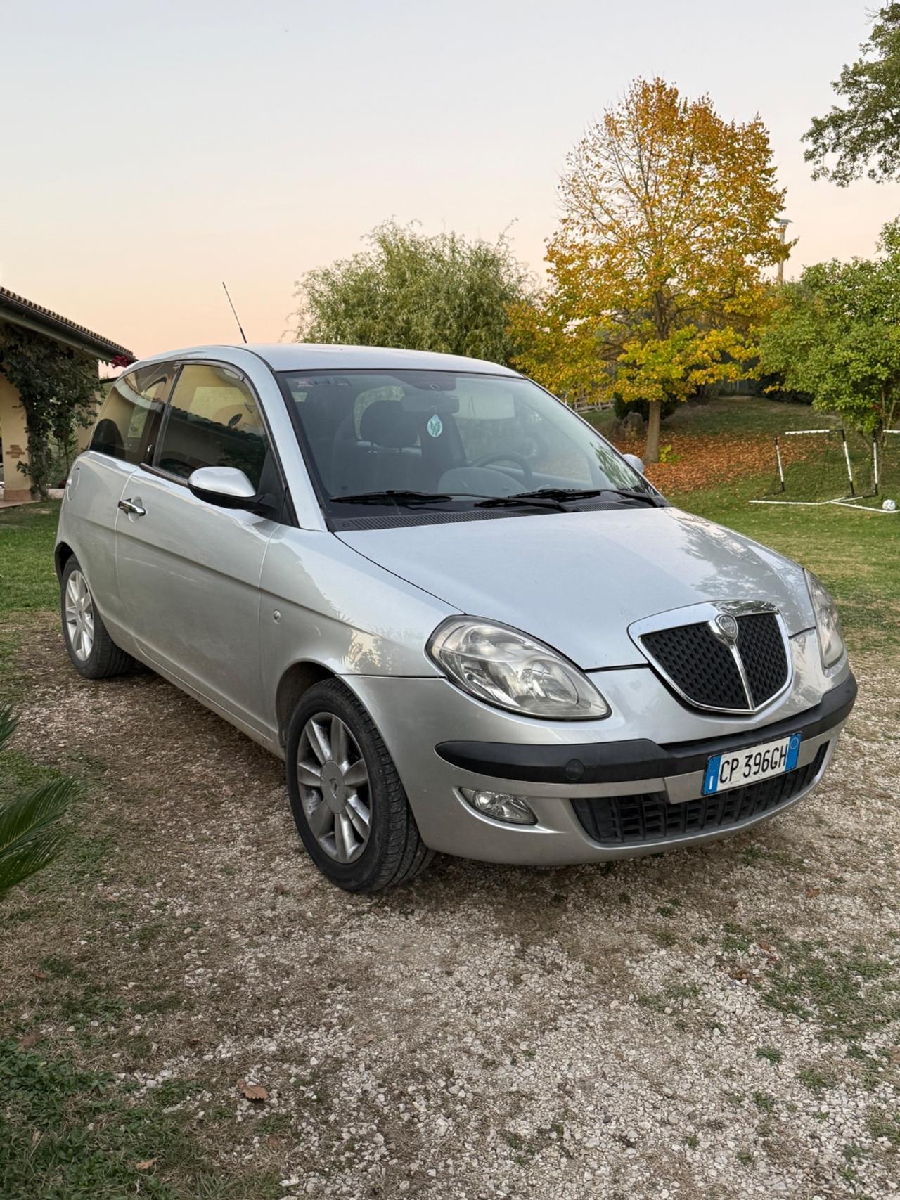 Lancia Ypsilon 1.3 Multijet 16V Argento