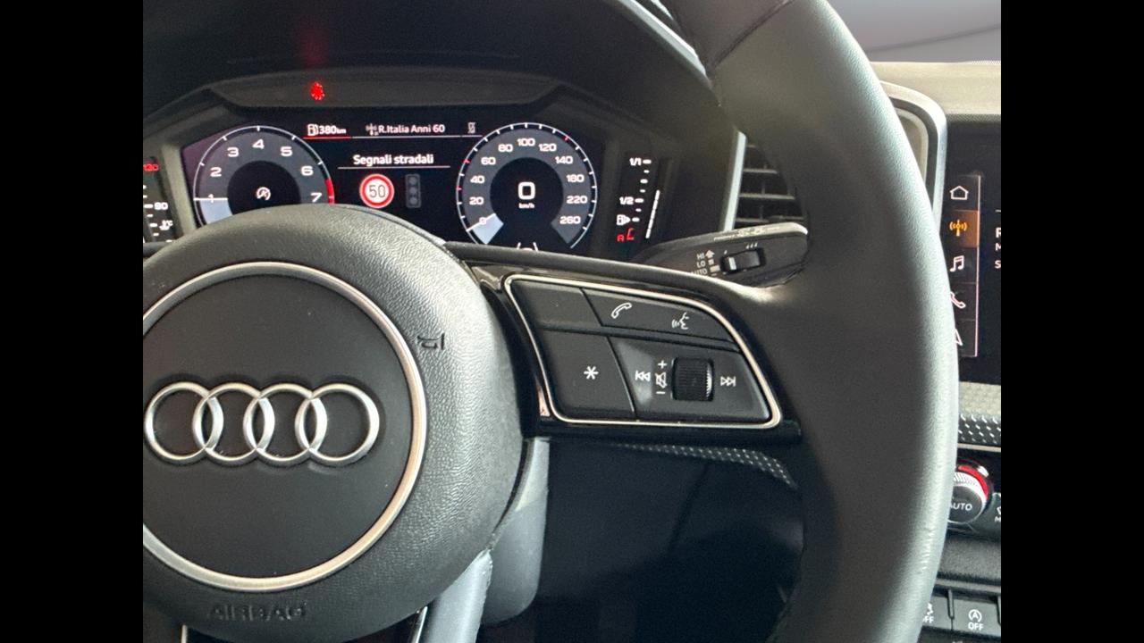 AUDI A1 II 2022 allstreet - A1 allstreet 30 1.0 tfsi Business 116cv