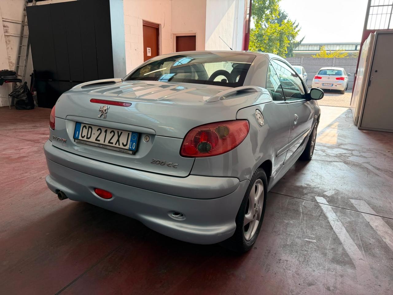 Peugeot 206 1.6 16V CC neopat