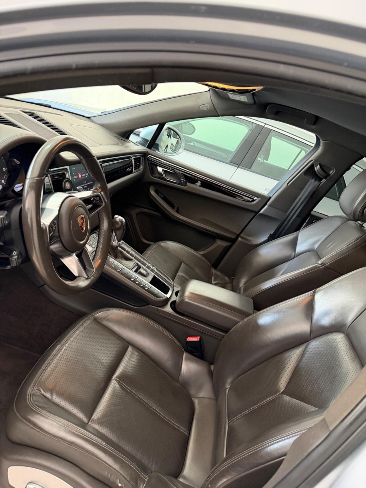 Porsche Macan S