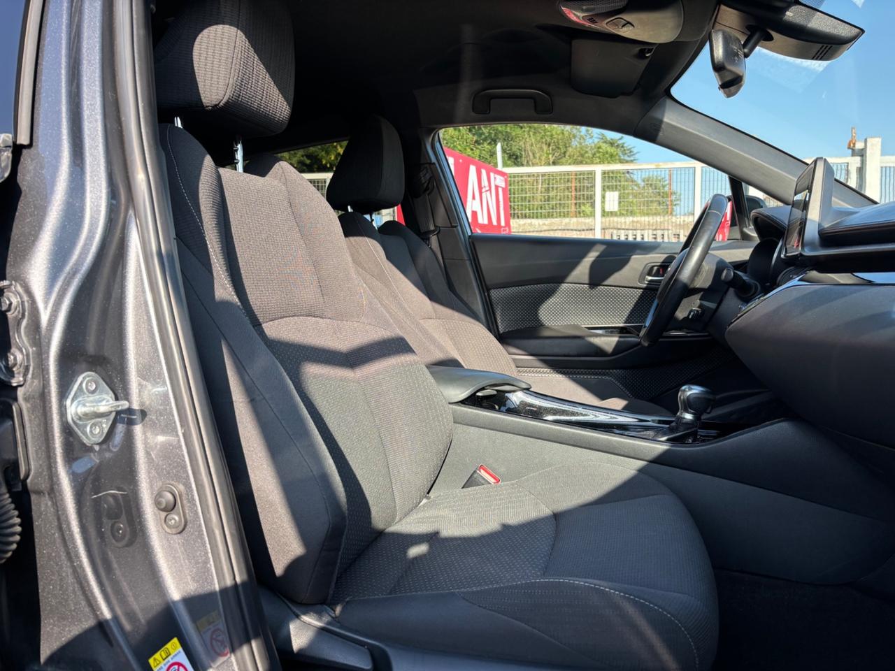 Toyota C-HR 1.8 Hybrid E-CVT Toyota Team