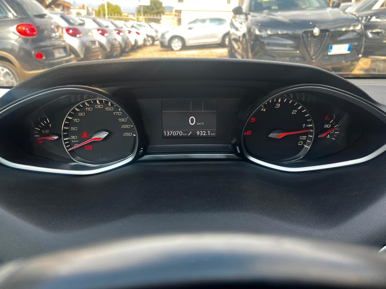 Peugeot 308 BlueHDi 130 S&S Business