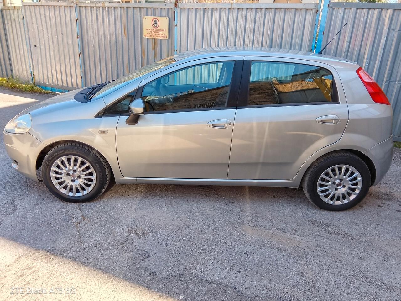 Fiat Grande Punto 1.2 5 porte 2009 12 mesi di garanzia